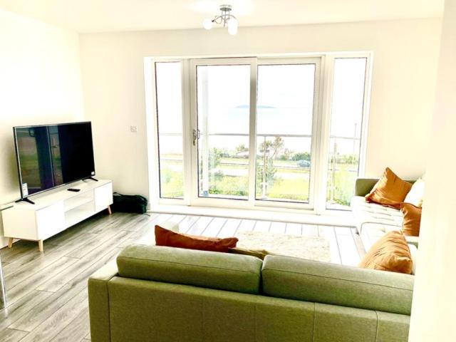 Lovely New 2 Bedroom Condo With Stunning Seaviews Penmaen-mawr Εξωτερικό φωτογραφία