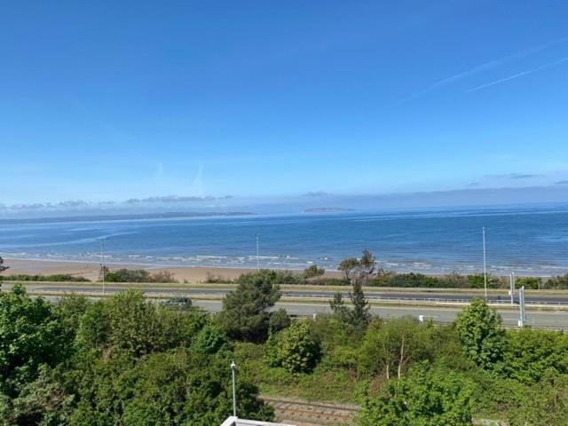 Lovely New 2 Bedroom Condo With Stunning Seaviews Penmaen-mawr Εξωτερικό φωτογραφία