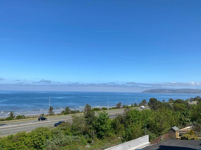 Lovely New 2 Bedroom Condo With Stunning Seaviews Penmaen-mawr Εξωτερικό φωτογραφία
