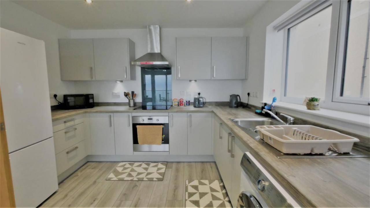 Lovely New 2 Bedroom Condo With Stunning Seaviews Penmaen-mawr Εξωτερικό φωτογραφία
